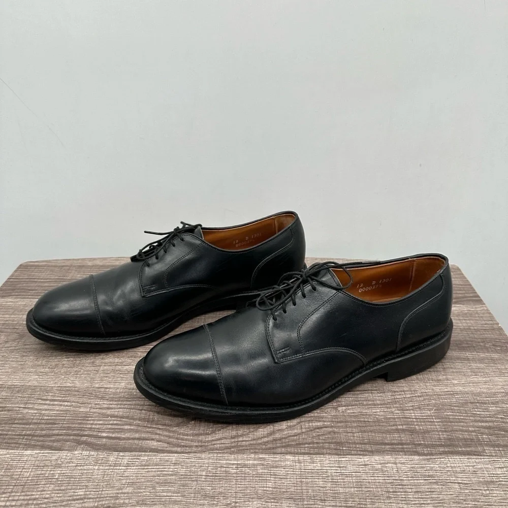 ALLEN EDMONDS Black leather men's oxford Lace up hand crafted dress shoe.  12D